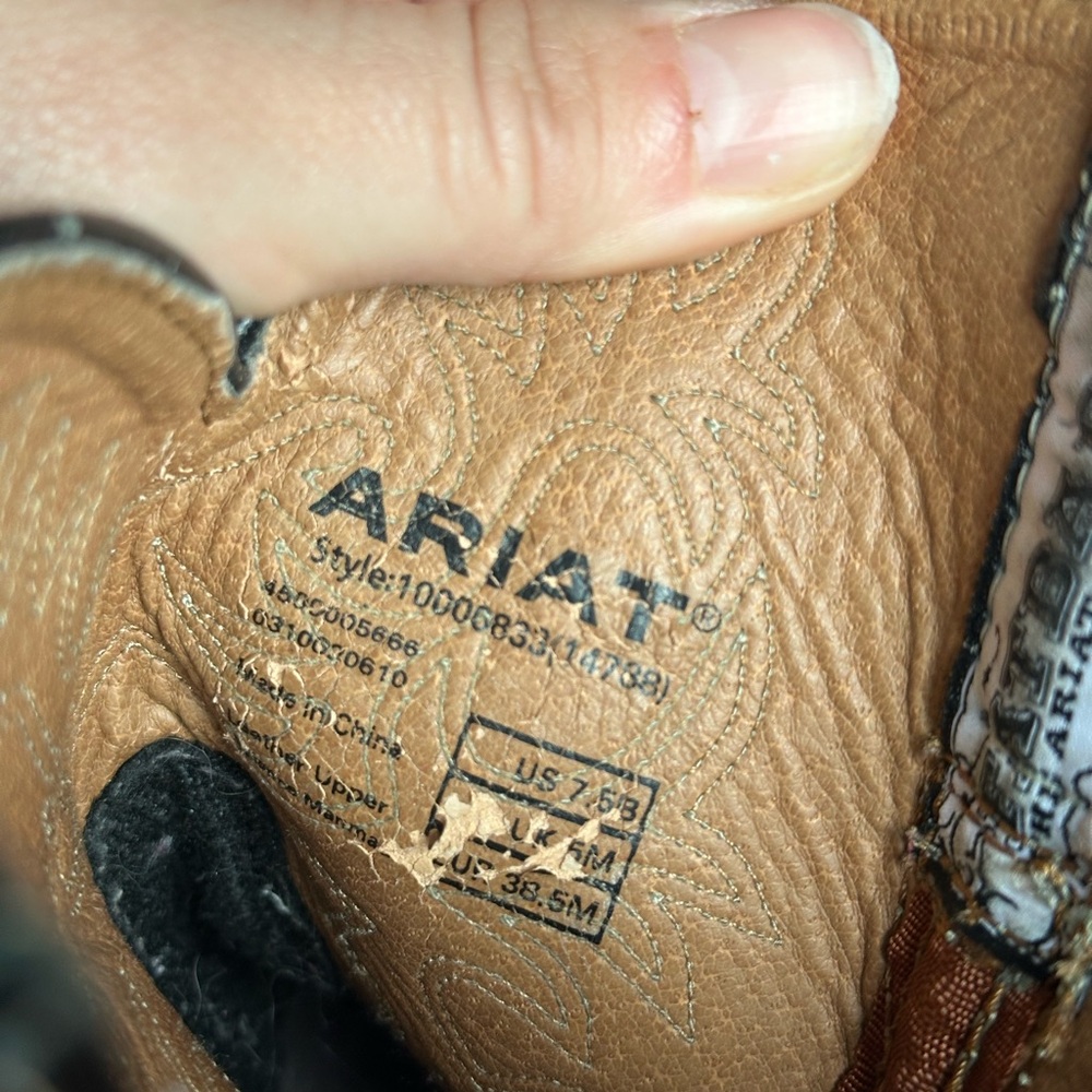 Ariat Black Western Leather Women’s Cowboy Boots - Picture 3 of 5